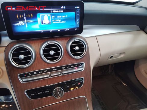 Used 2021 Mercedes-Benz C 300 4MATIC Sedan image 21