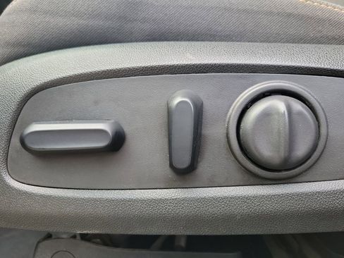 Certified 2023 Chevrolet Equinox LT image 17