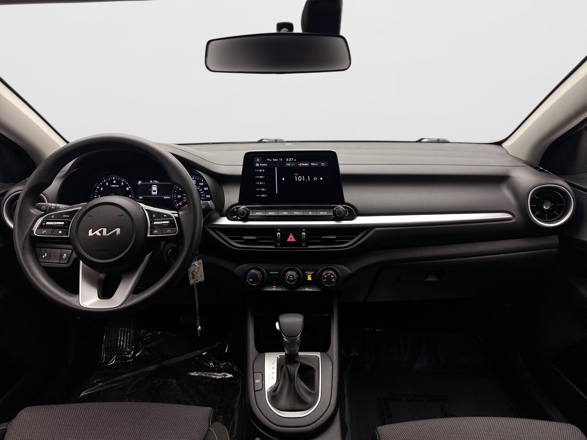 Used 2024 Kia Forte LXS w/ LXS Technology Package FWD image 14