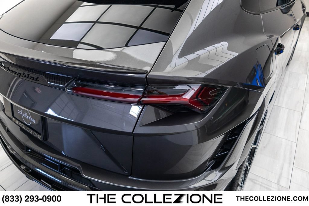 Used 2023 Lamborghini Urus Performante AWD/4WD image 26