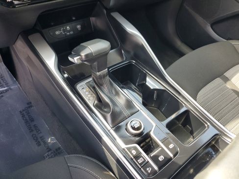 Used 2024 Kia Sorento LX image 25