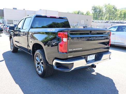 Used 2024 Chevrolet Silverado 1500 LT AWD/4WD image 5