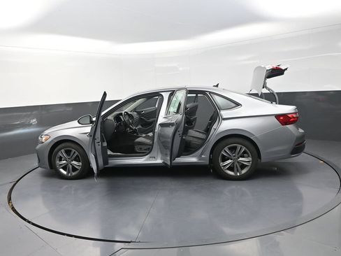 Used 2024 Volkswagen Jetta SE image 32