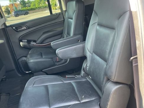 Used 2017 GMC Yukon XL SLT w/ Open Road Package AWD/4WD image 13