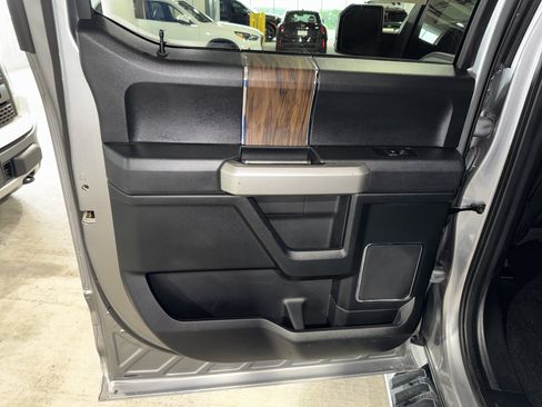 Used 2020 Ford F150 Lariat w/ Equipment Group 502A Luxury AWD/4WD image 16