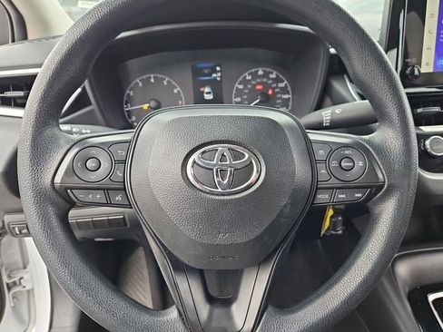 Used 2024 Toyota Corolla LE image 28
