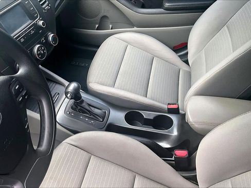 Used 2016 Kia Forte LX w/ LX Popular Plus Package FWD image 17