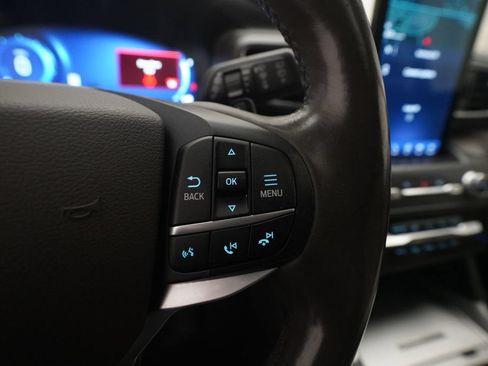 Used 2020 Ford Explorer Platinum w/ Premium Technology Package AWD/4WD image 19