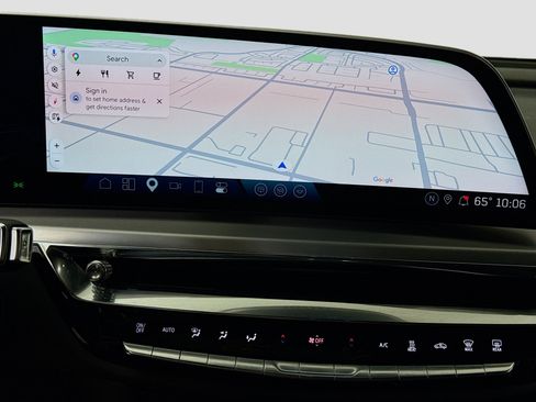 Used 2025 Cadillac Lyriq Luxury RWD image 13