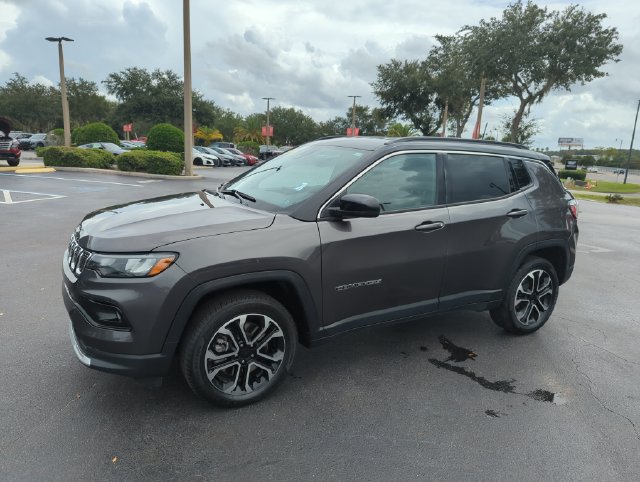 Used 2024 Jeep Compass Limited AWD/4WD image 13