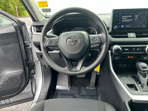 Certified 2025 Toyota RAV4 LE AWD/4WD image 13