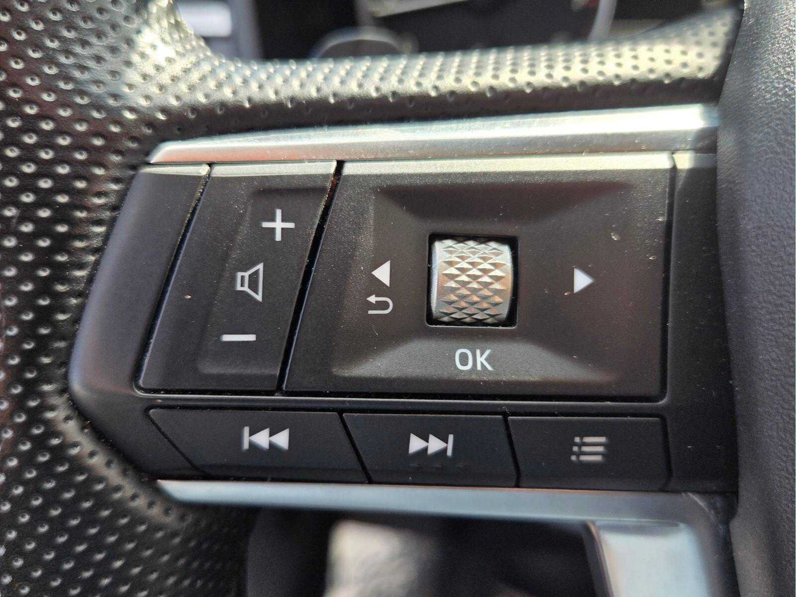 Used 2024 Mitsubishi Outlander SE AWD/4WD image 30
