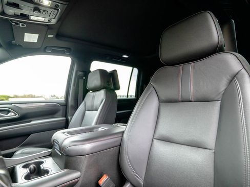 Certified 2023 Chevrolet Suburban RST AWD/4WD image 5