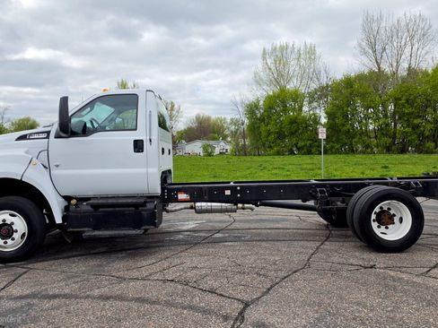 Used 2023 Ford F650 2WD Regular Cab Super Duty image 6
