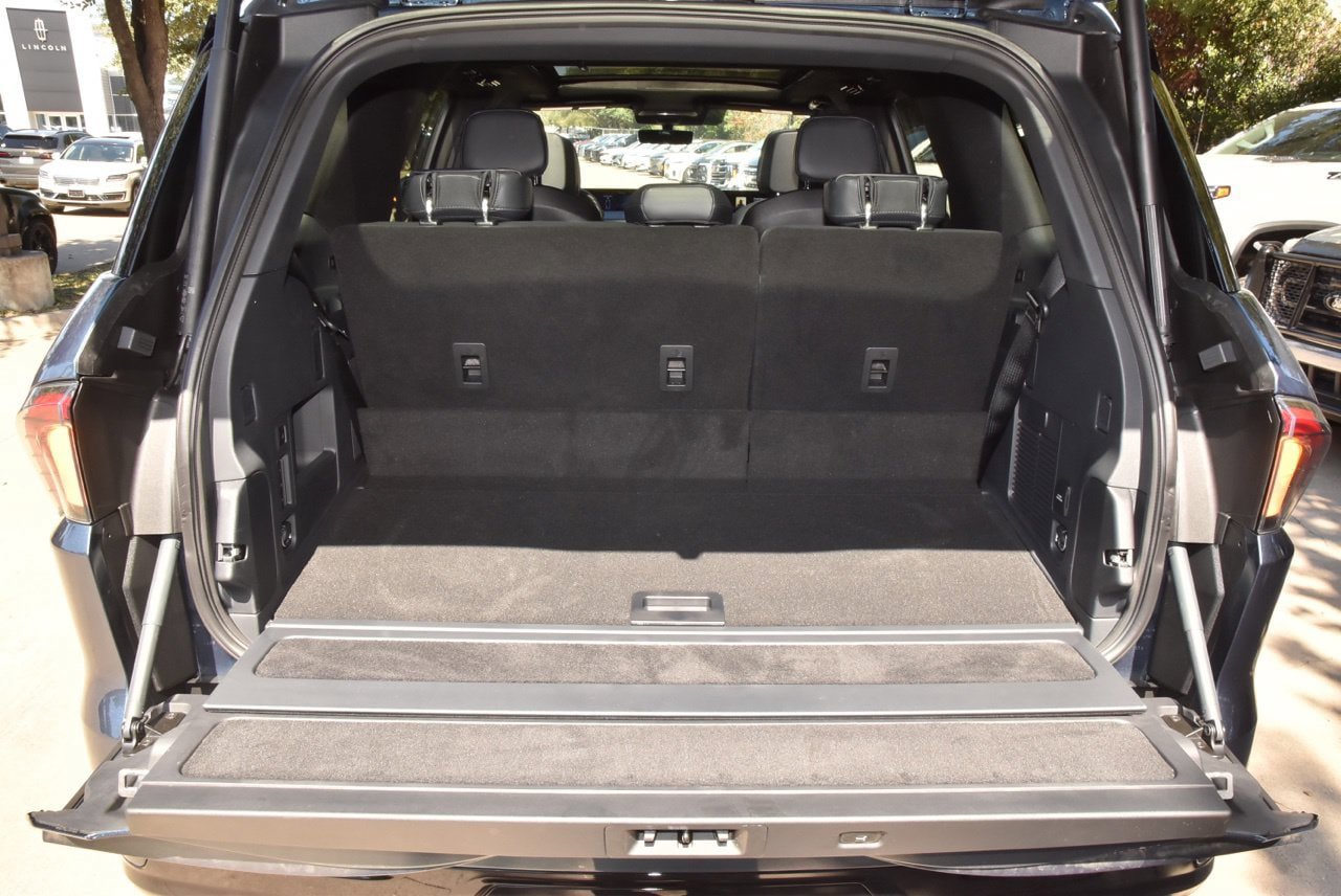 New 2027 Lincoln Navigator Reserve w/ Jet Appearance Package AWD/4WD image 41