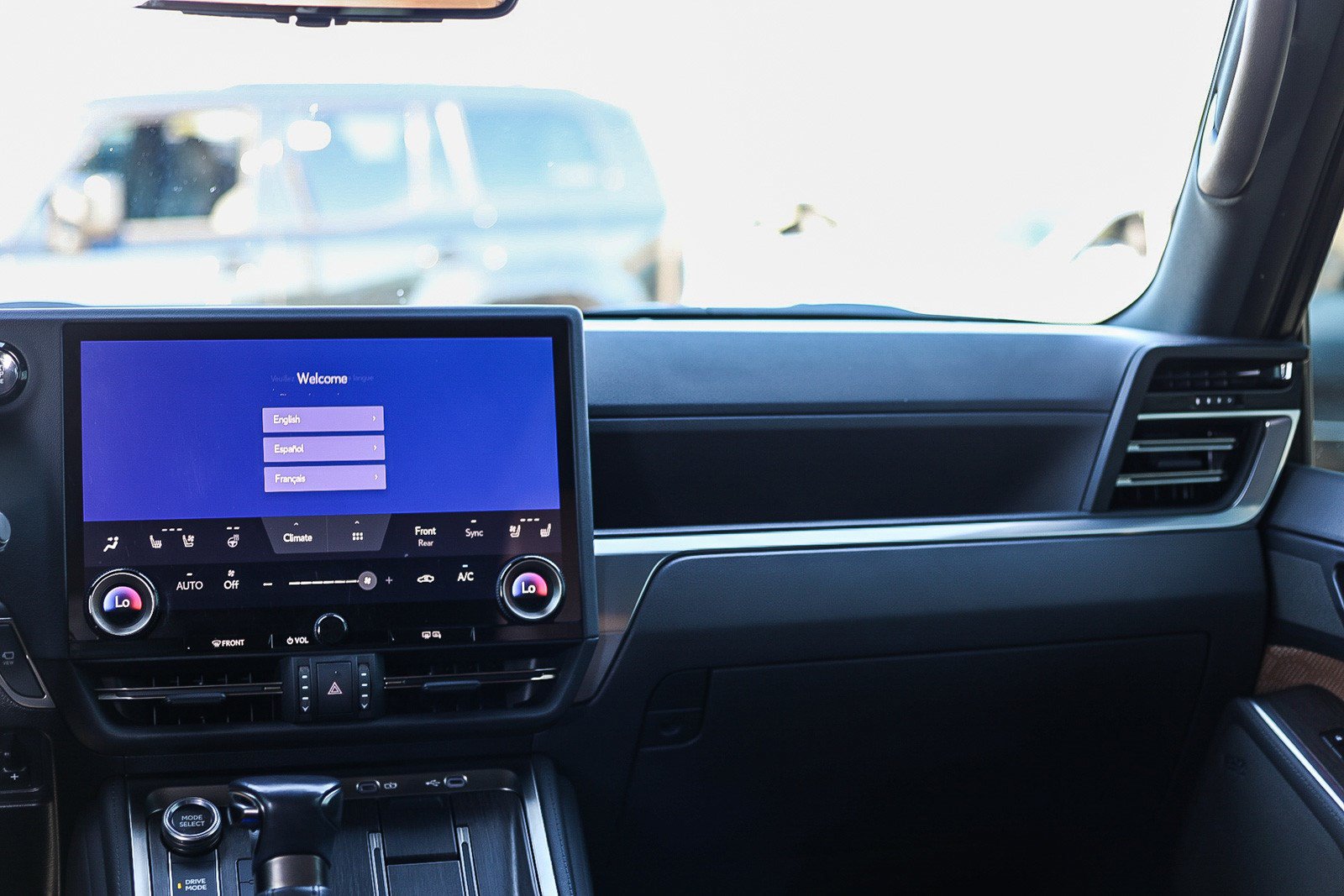 Used 2024 Lexus GX 550 w/ Cold Area Package AWD/4WD image 14