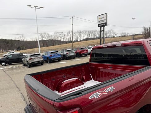 Certified 2021 Chevrolet Silverado 1500 Custom w/ LPO, Dark Essentials Package image 8