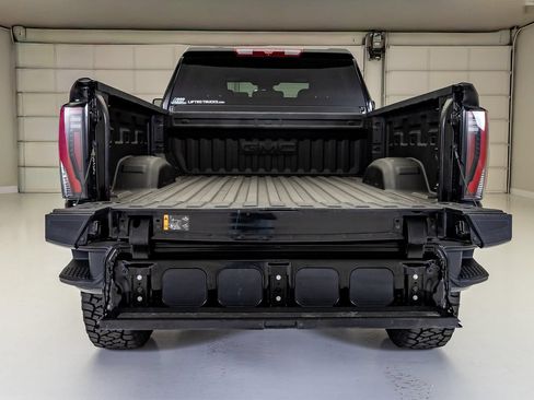 Used 2026 GMC Sierra 2500 AT4 AWD/4WD image 9