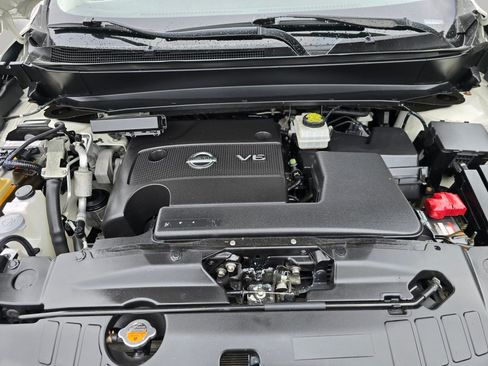 Used 2016 Nissan Pathfinder Platinum AWD/4WD image 24