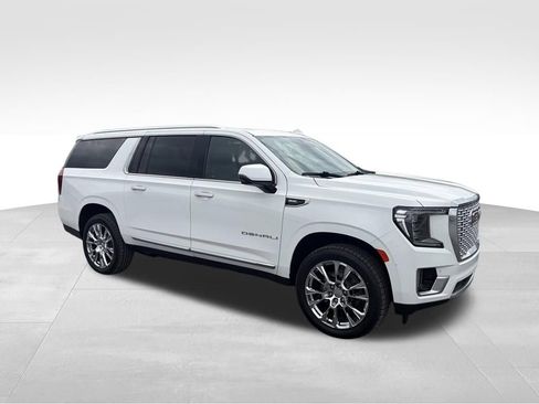 Used 2023 GMC Yukon XL Denali AWD/4WD image 27