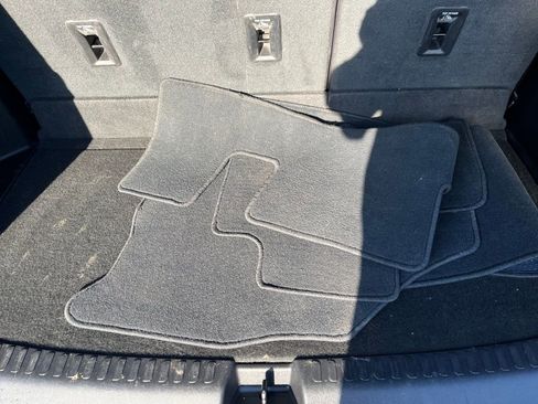 Used 2024 Chevrolet Traverse RS image 32