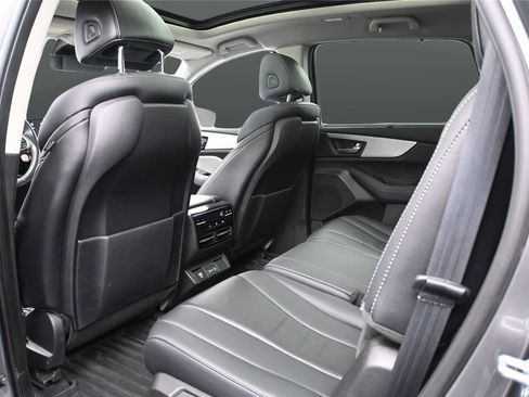 Certified 2023 Acura MDX SH-AWD w/ Technology Package image 9