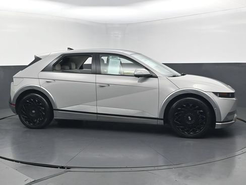 Used 2023 Hyundai Ioniq 5 Limited AWD/4WD image 7