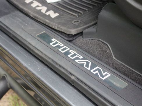 Used 2021 Nissan Titan SV w/ Accessory Utility Package image 16