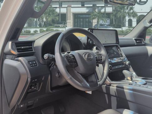 Used 2025 Lexus LX 700h Overtrail AWD/4WD image 12
