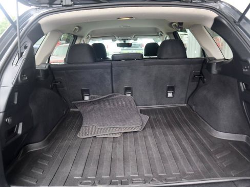 Used 2018 Subaru Outback 2.5i Premium AWD/4WD image 49