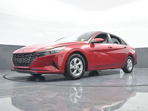 Used 2022 Hyundai Elantra SE w/ Cargo Package image 51