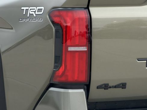 Used 2026 Toyota Tacoma TRD Off-Road AWD/4WD image 10