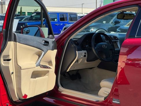 Used 2008 Lexus IS 250 w/ Premium Pkg RWD image 8