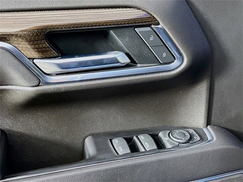 Used 2022 Chevrolet Silverado 1500 RST w/ Z71 Off-Road Package image 9