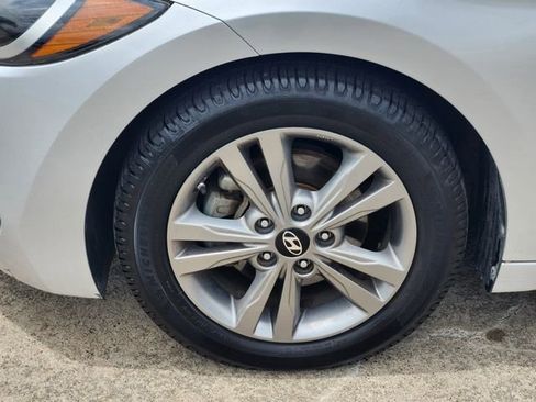 Used 2018 Hyundai Elantra SEL FWD image 10