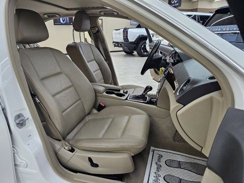 Used 2013 Mercedes-Benz C 300 Sport image 19
