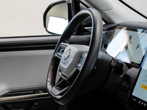 Used 2025 Rivian R1S Adventure AWD/4WD image 19