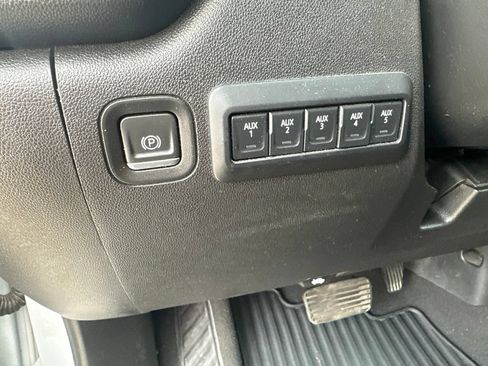 Used 2024 Chevrolet Silverado 2500 Custom w/ Custom Value Package AWD/4WD image 11