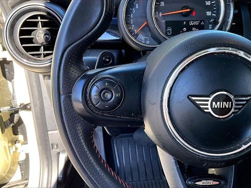 Used 2020 MINI Cooper S image 9