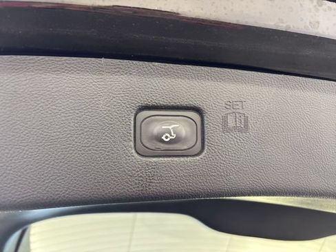Used 2022 Ford Edge Titanium w/ Equipment Group 301A AWD/4WD image 23