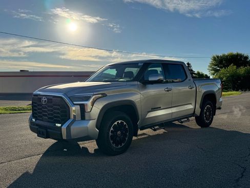 Used 2022 Toyota Tundra SR5 w/ TRD Off-Road Premium Package AWD/4WD image 9