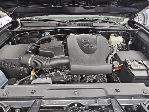 Used 2021 Toyota Tacoma TRD Off-Road w/ TRD Premium Off Road Package image 30