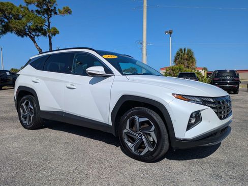 Used 2022 Hyundai Tucson Limited AWD/4WD image 2