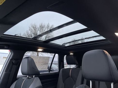 New 2026 Toyota Grand Highlander MAX Platinum image 12