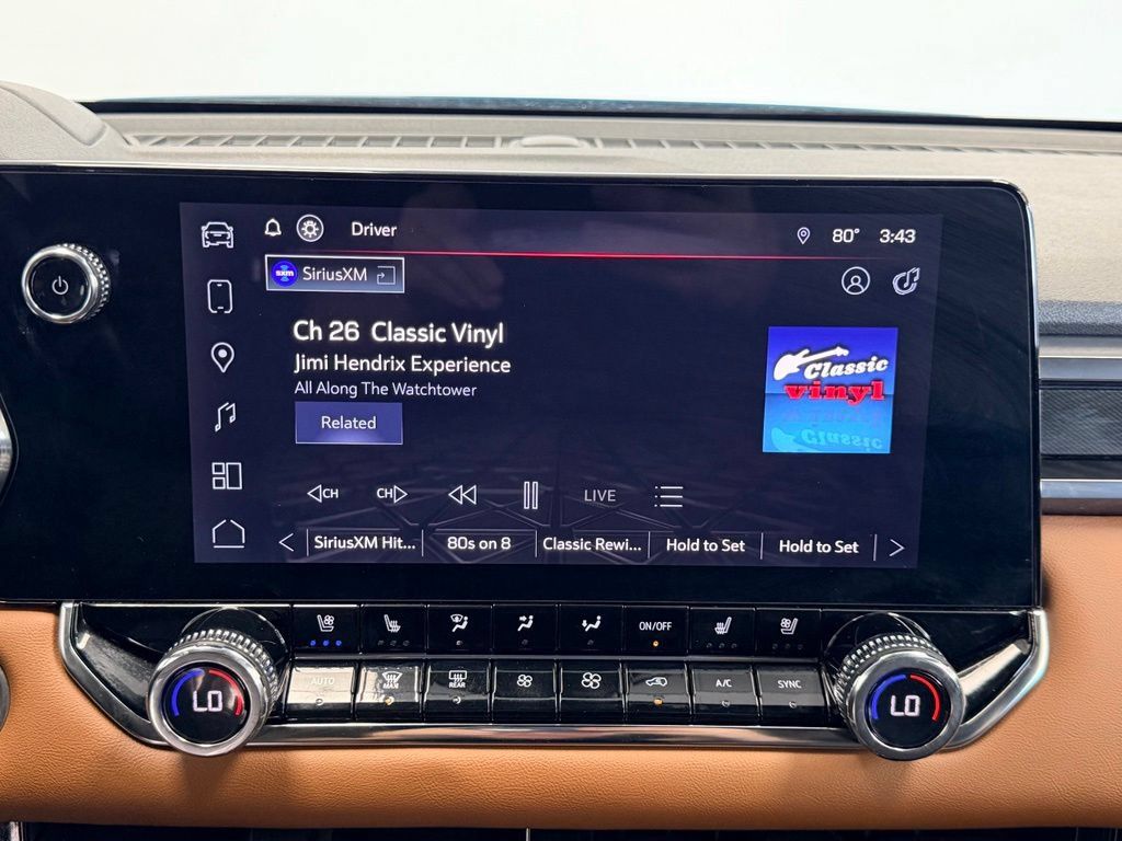 Used 2023 GMC Canyon AT4 w/ AT4 Premium Package AWD/4WD image 10