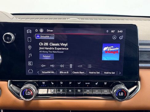 Used 2023 GMC Canyon AT4 w/ AT4 Premium Package AWD/4WD image 10