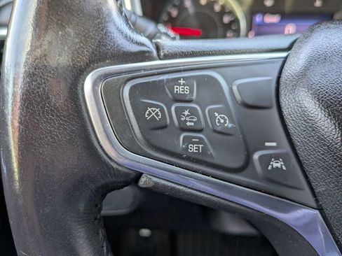 Used 2019 Chevrolet Equinox LT w/ Driver Convenience Package image 14