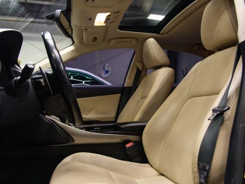 Used 2014 Lexus IS 250 image 22