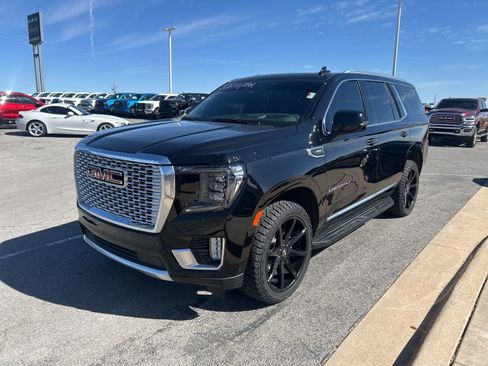 Used 2024 GMC Yukon Denali w/ Advanced Technology Package image 1