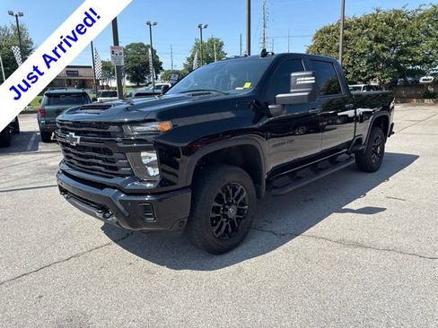 Used 2025 Chevrolet Silverado 2500 Custom w/ Custom Value Package AWD/4WD image 7